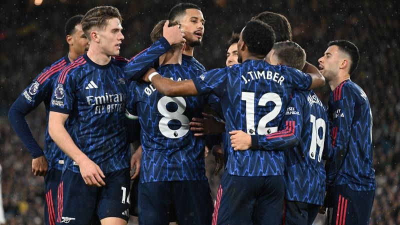 17岁卡尔2射1传，迪亚斯助攻双响，拜仁5-0大胜萨尔茨堡