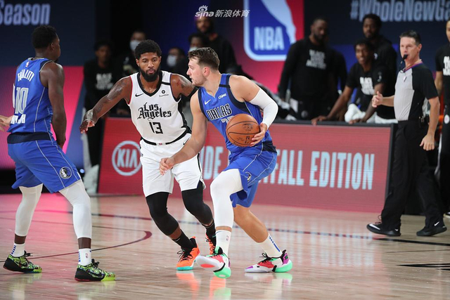 须以更大的 须以更大的