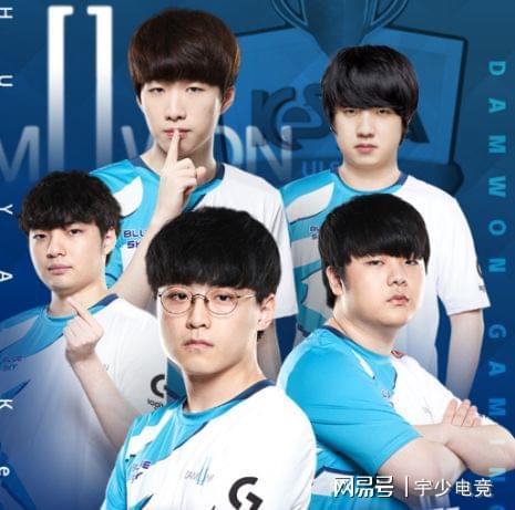 许多专家表 许多专家表